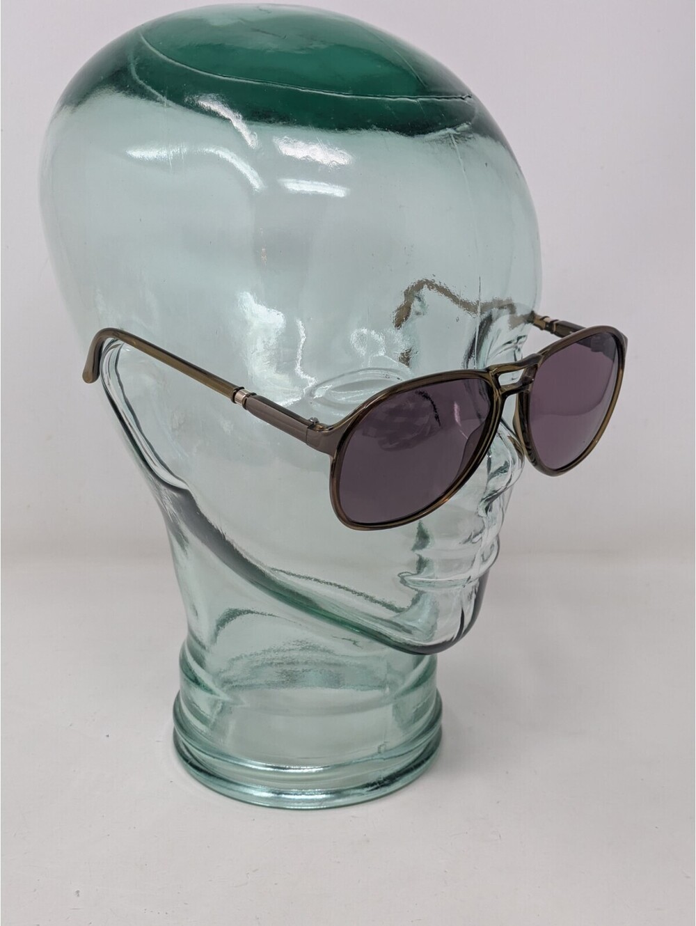 Vintage Playboy 4617 Green Translucent Aviator Lavender Lens Sunglasses